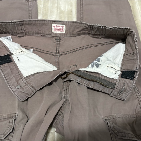 Levi's Men's Cargo Pants - Taupe - Picture 7 of 7